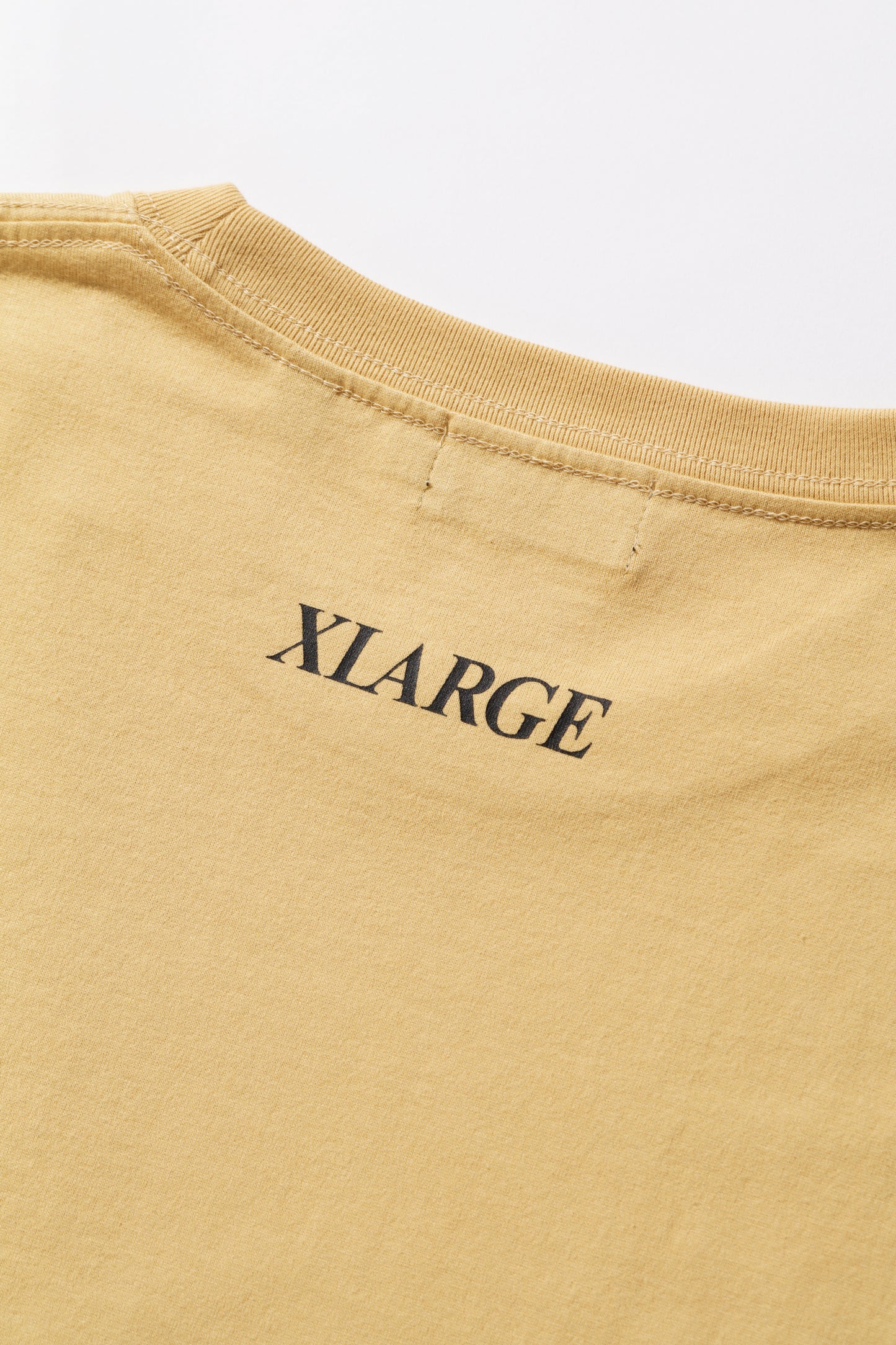 L/S TEE GIRL WITH COCKTAIL