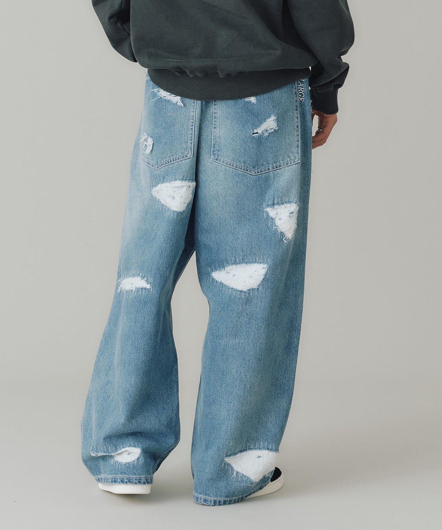 BAGGY DENIM PANTS
