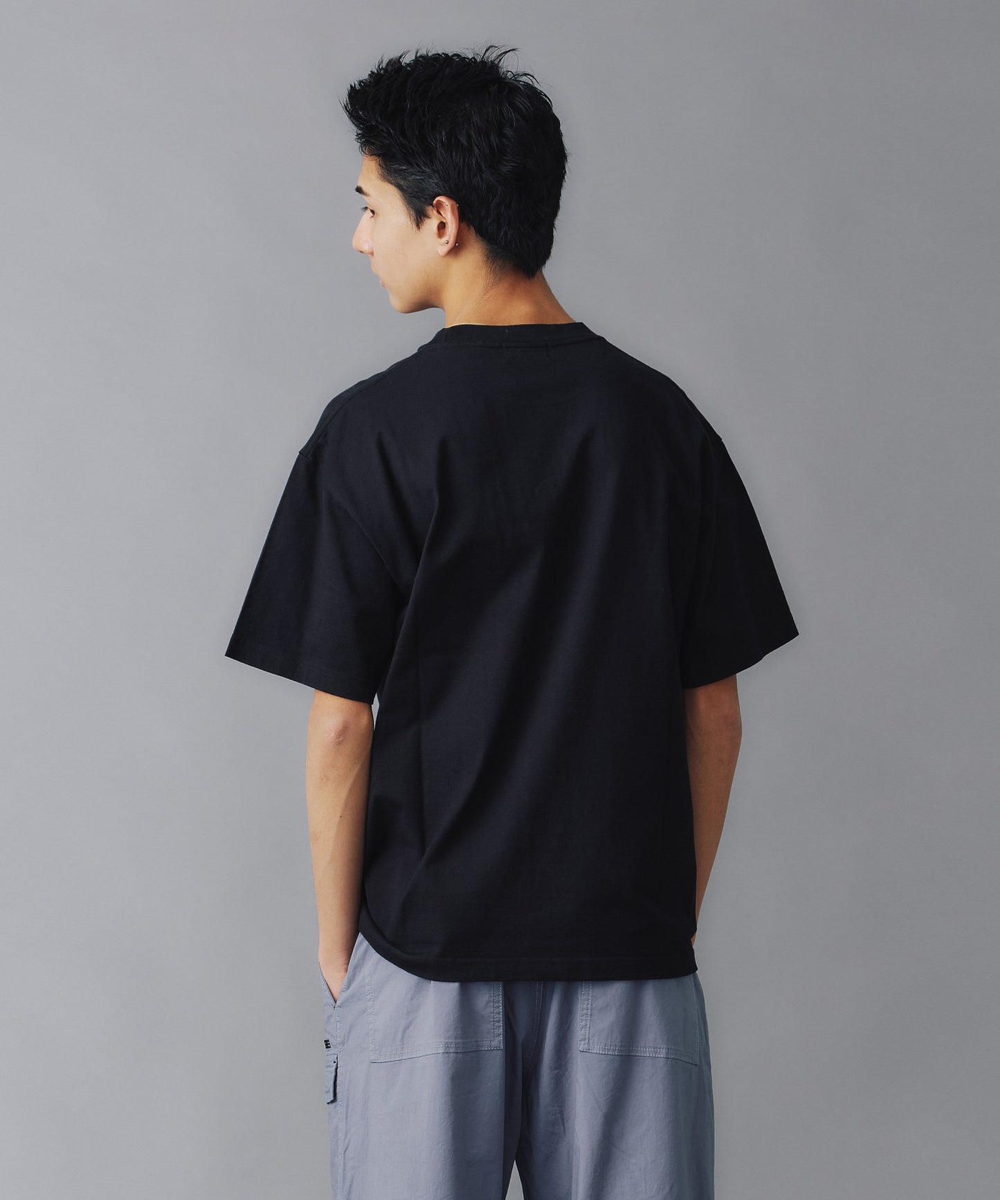 AROUND THE WORLD LOGO S/S TEE