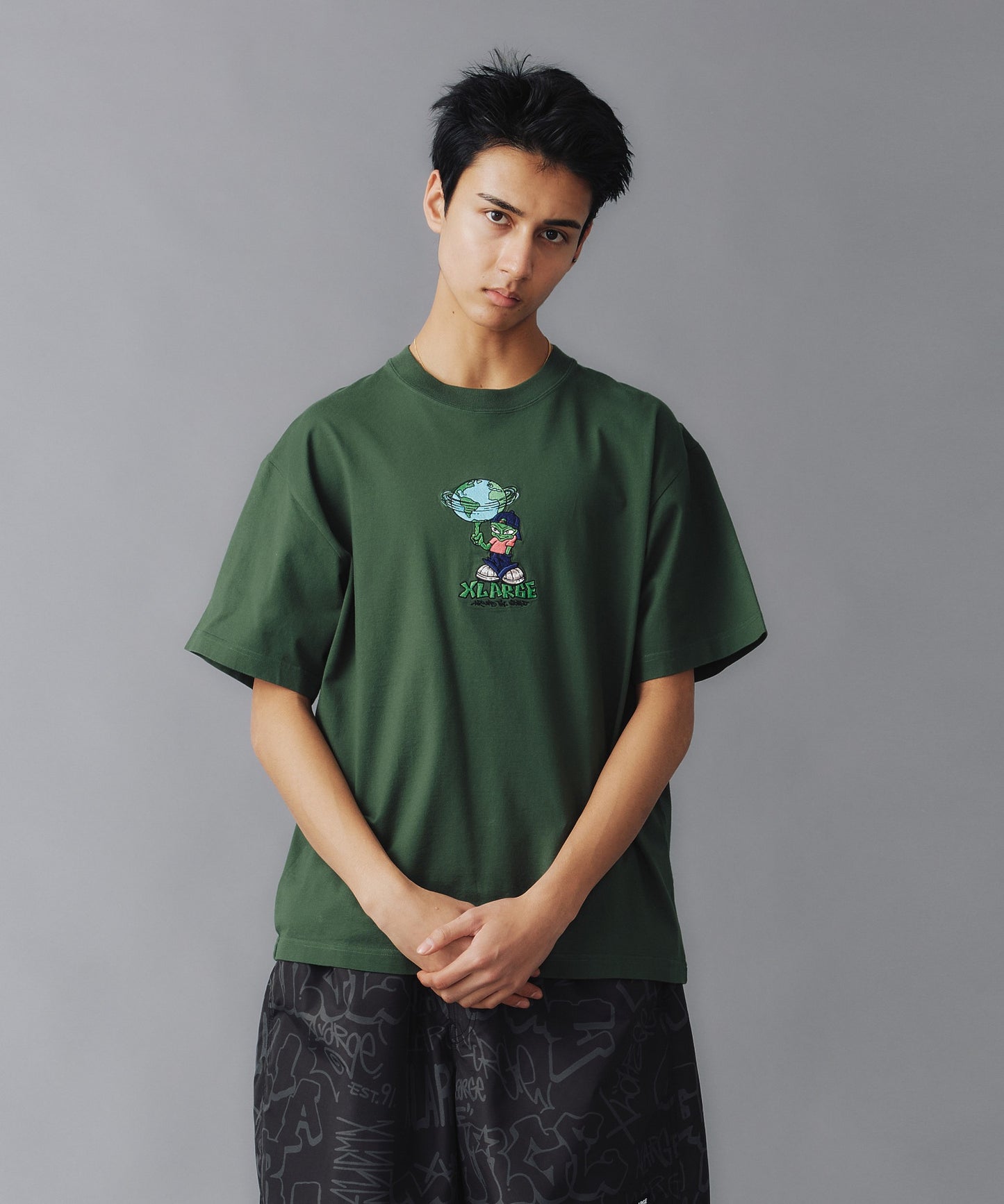 AROUND THE WORLD LOGO S/S TEE